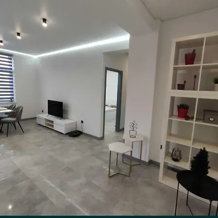 2 Separate Bedrooms Apartment Lviv Exterior photo